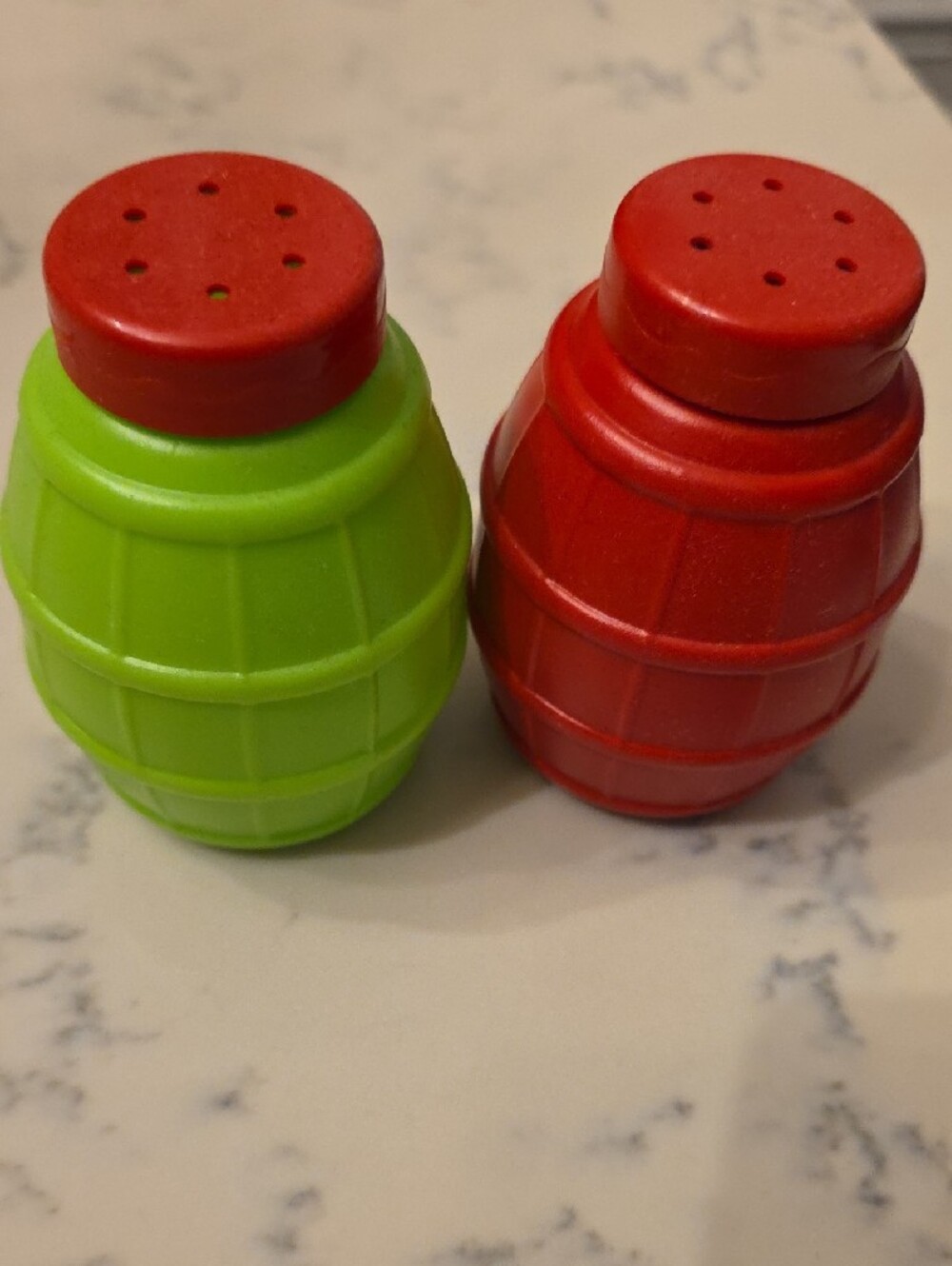 Novelty Barrel Salt & Pepper Shakers - Red and Lime Green - Picture 7 of 7